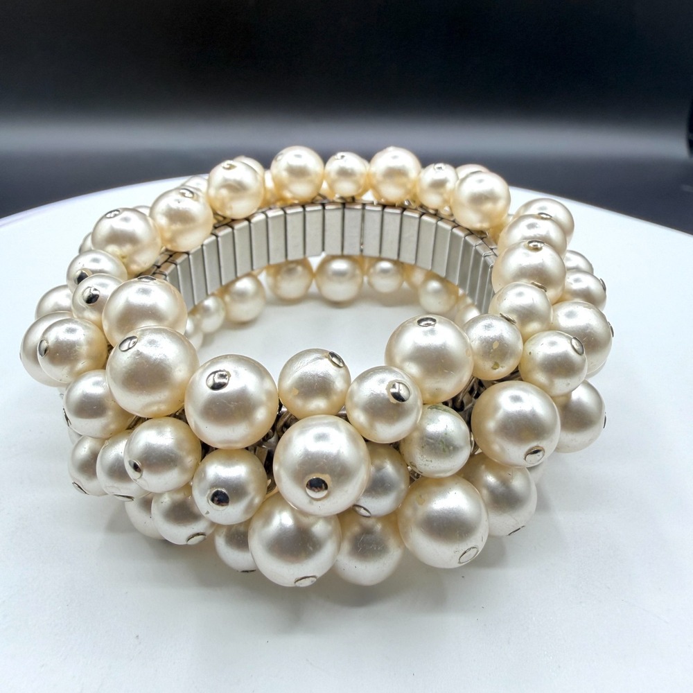 Faux Pearl Cluster Silver Tone Stretch Expansion Cuff Bracelet Statement Jewelry